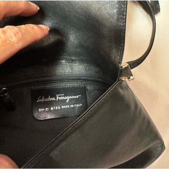 Salvatore Ferragamo Leather Shoulder Bag Vintage - Picture 11 of 11